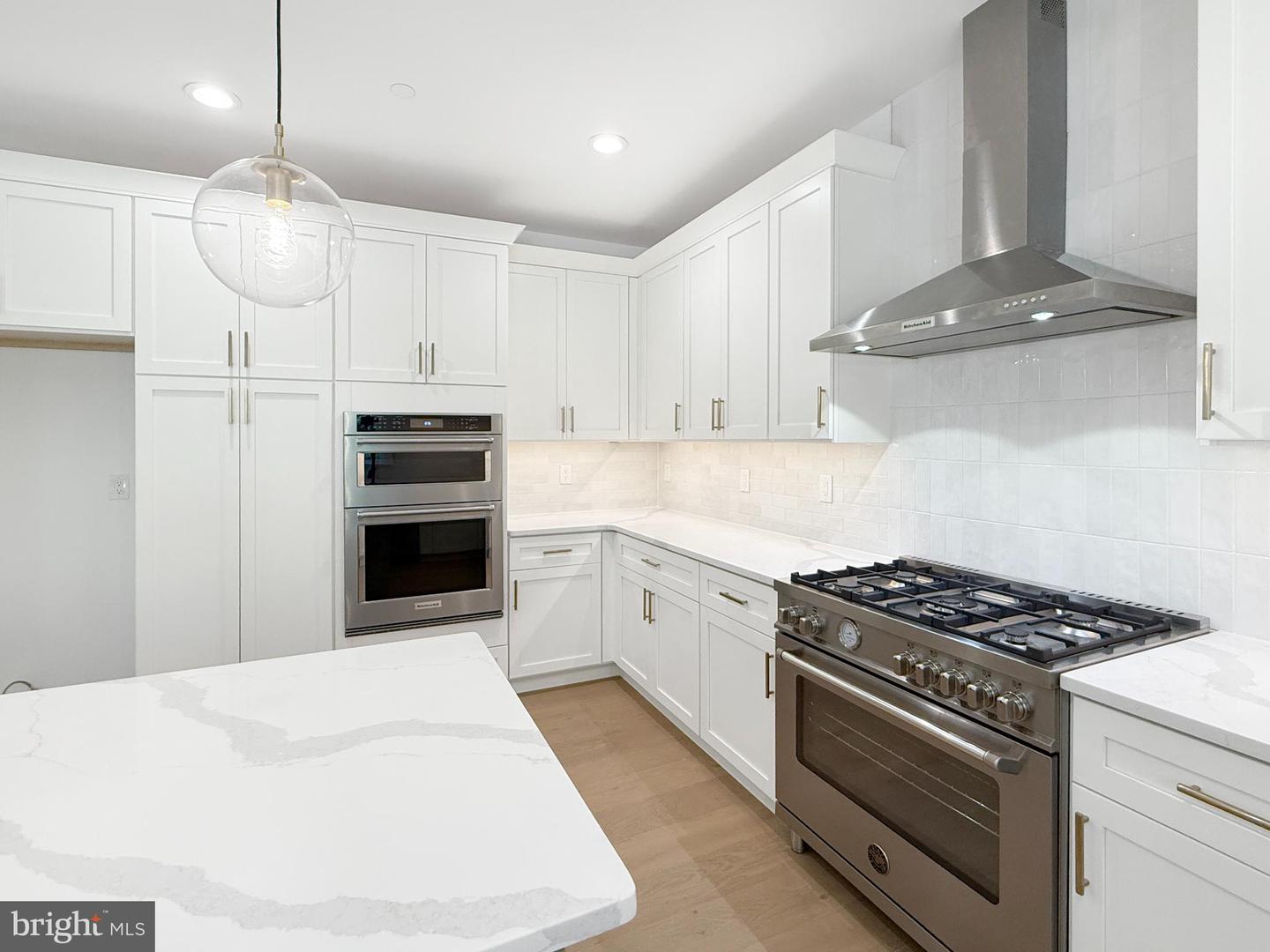 1823 N Line St Property Photo 11
