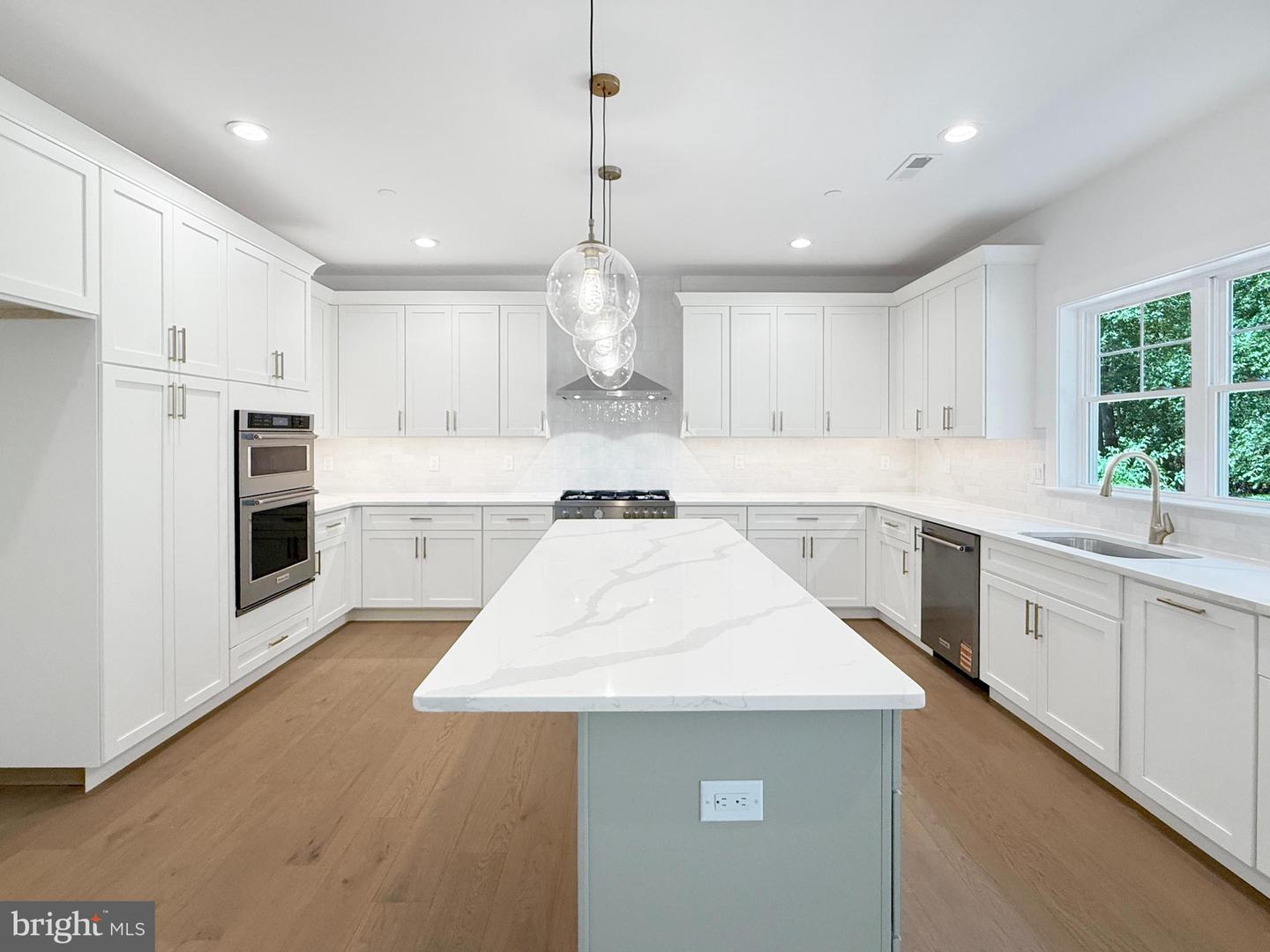 1823 N Line St Property Photo 14