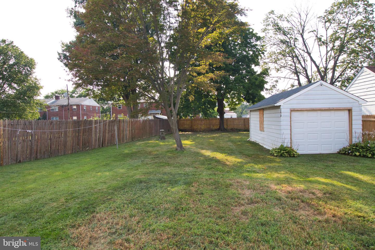 215 Lancaster Ave Property Photo 3