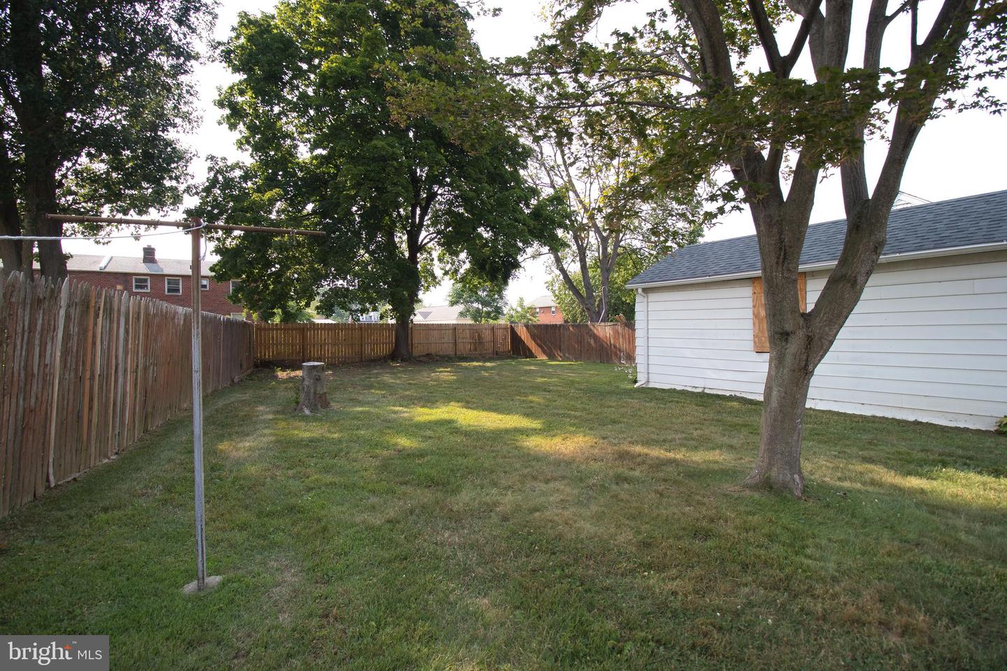 215 Lancaster Ave Property Photo 4