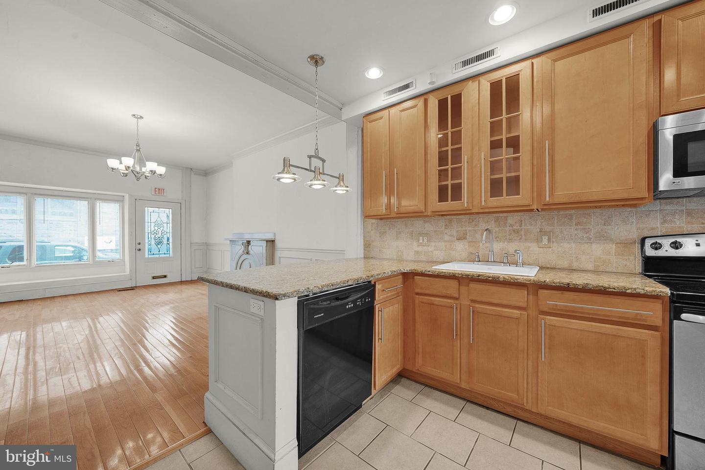 603 Swede St Property Photo 6