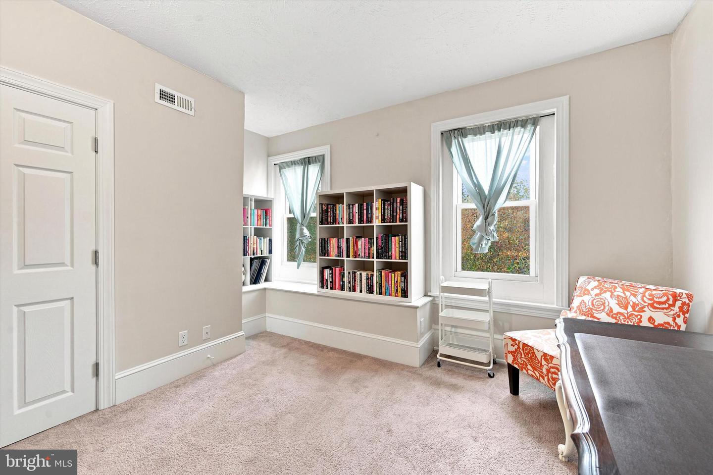 644 Chestnut St Property Photo 25