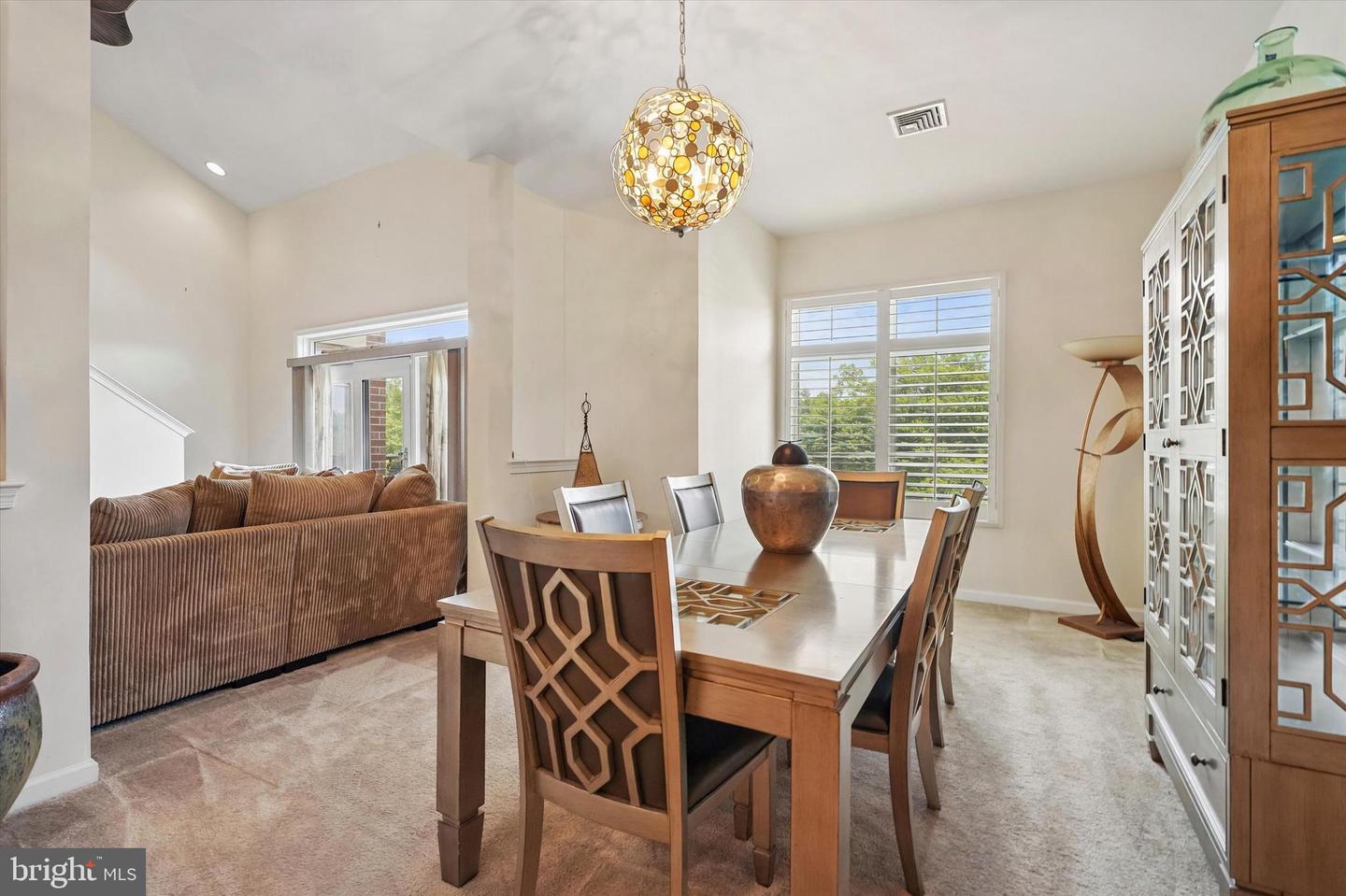 506 Carson Ter Property Photo 5