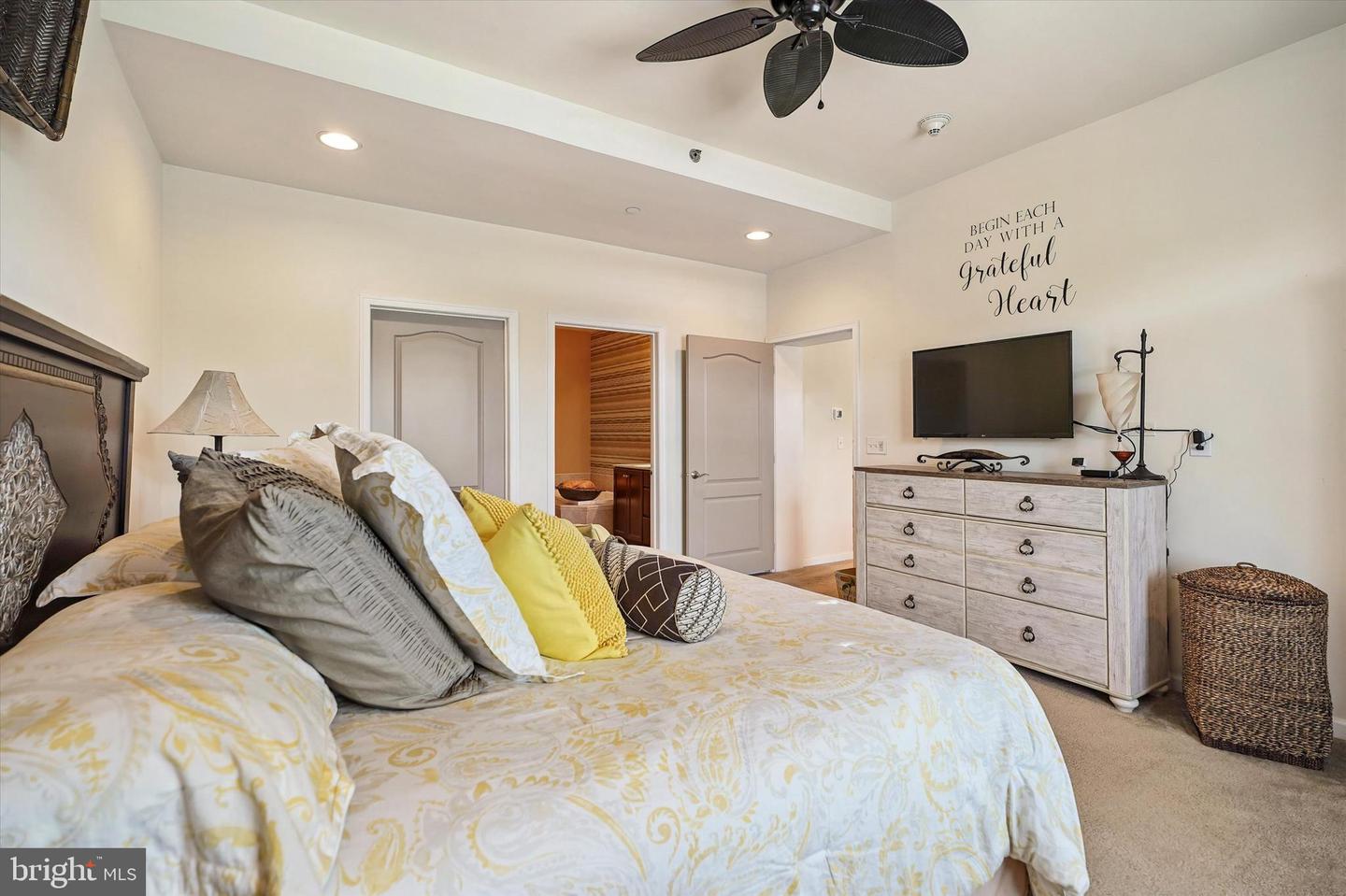 506 Carson Ter Property Photo 10