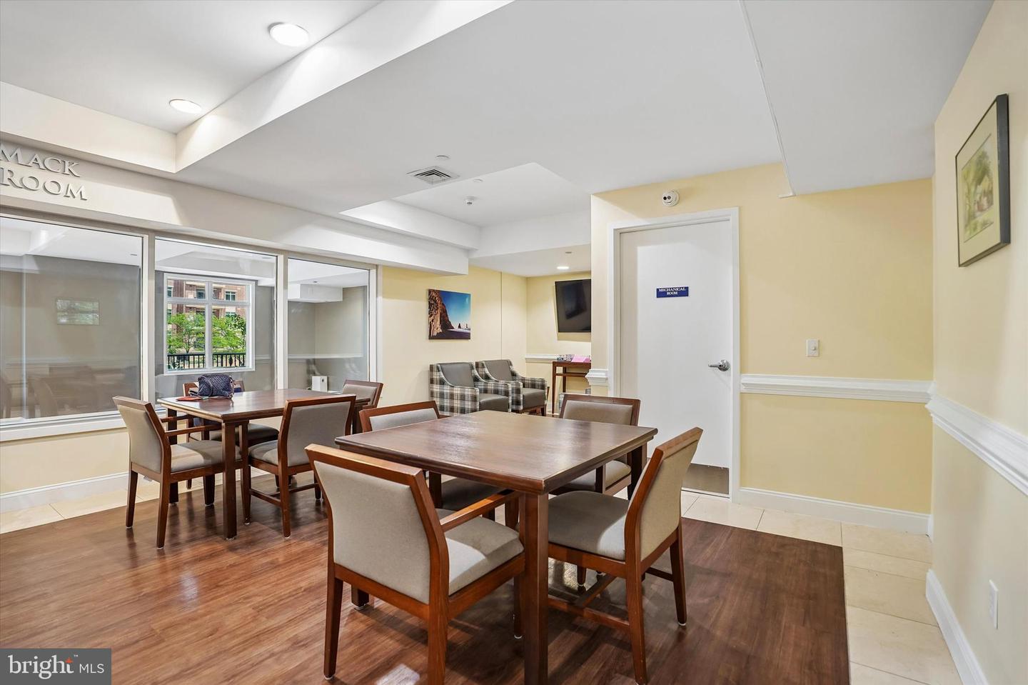 506 Carson Ter Property Photo 20