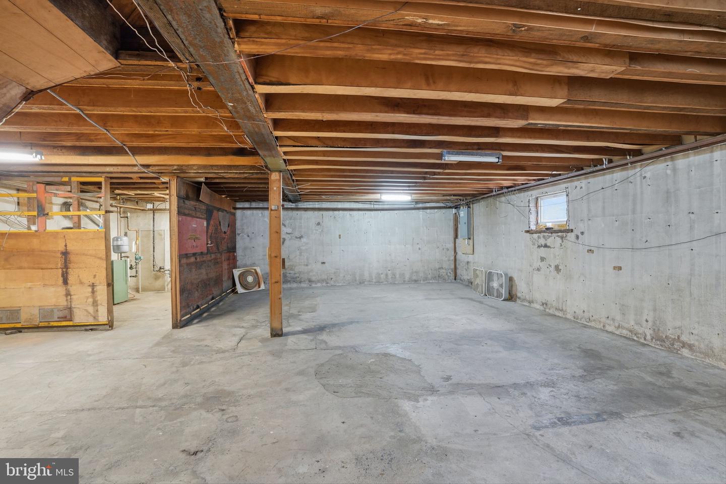 2601 Broadway Ave Property Photo 24
