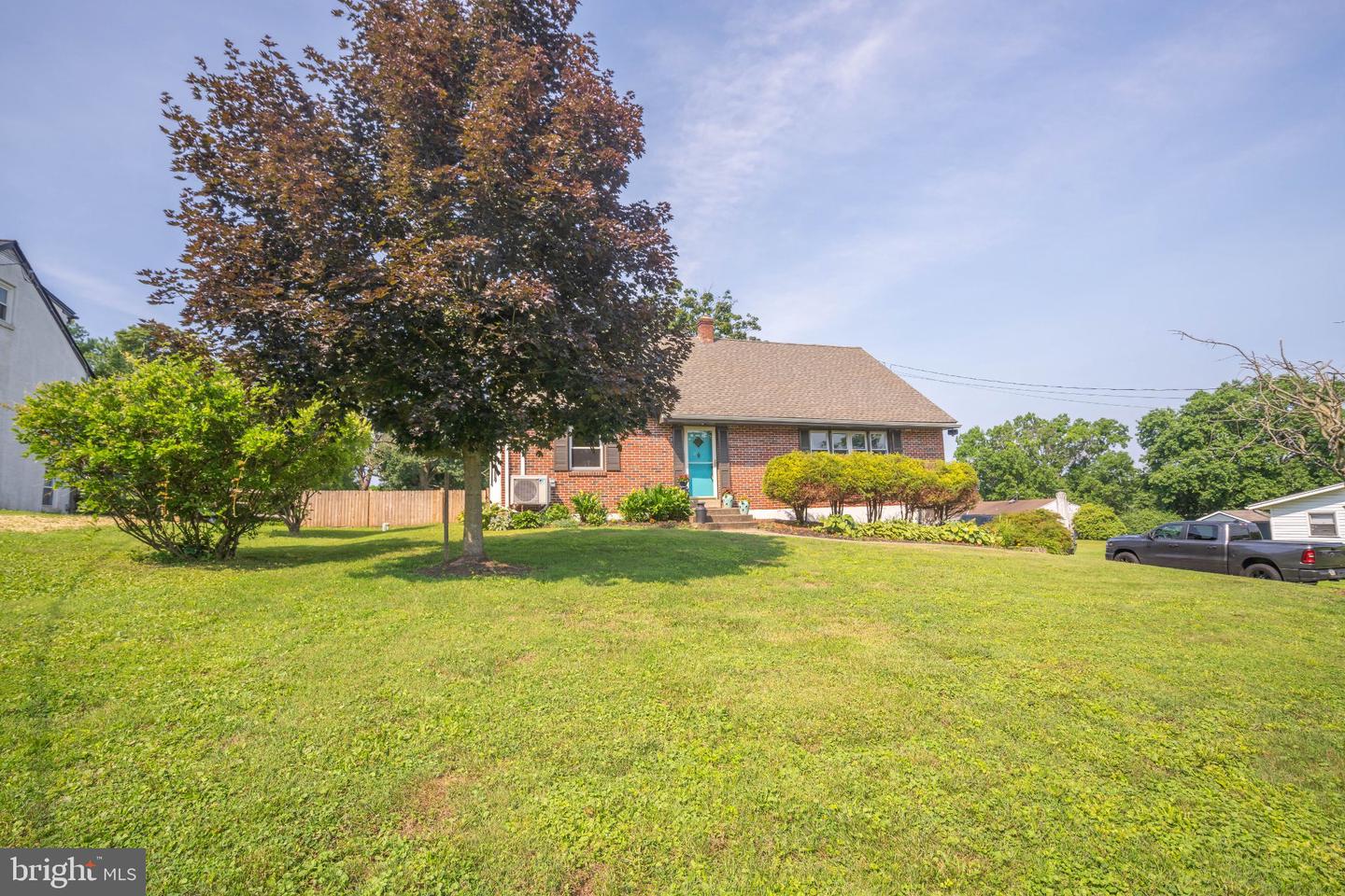 882 Allentown Property Photo 1