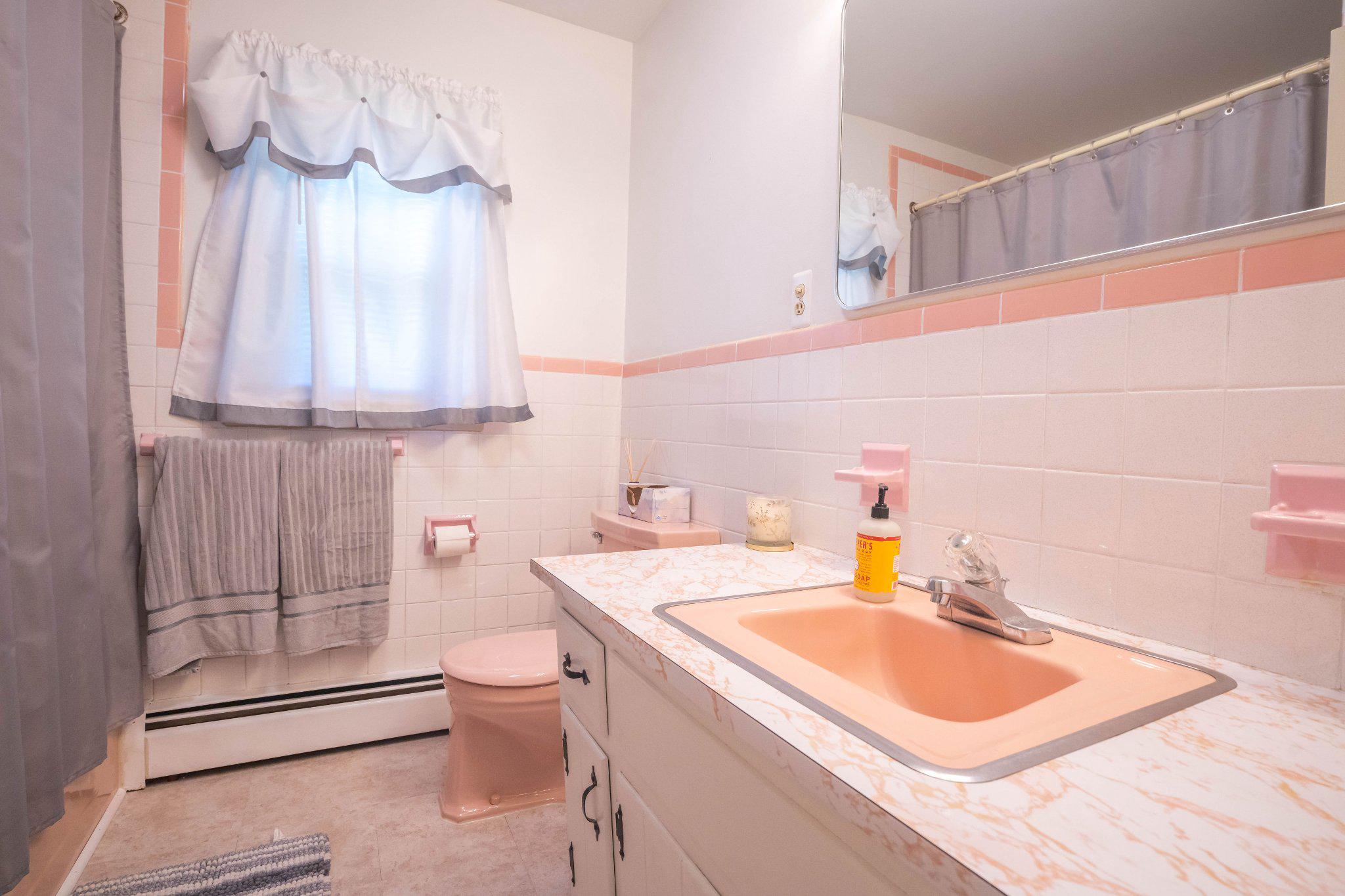 882 Allentown Property Photo 19