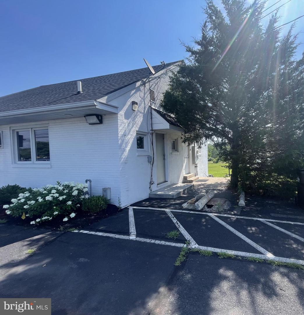 1301 N Gravel Pike #b Property Photo 1