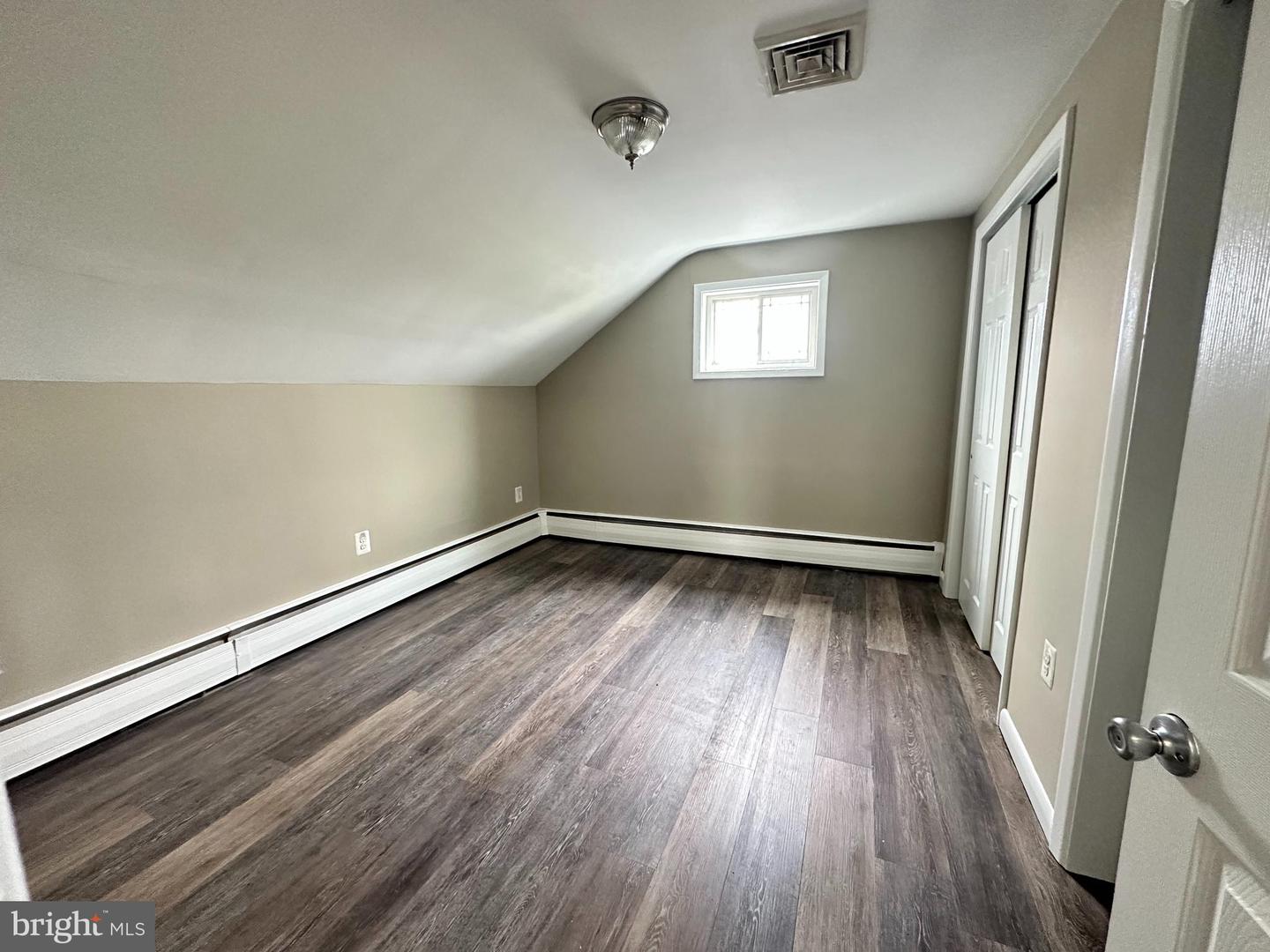 1301 N Gravel Pike #b Property Photo 12