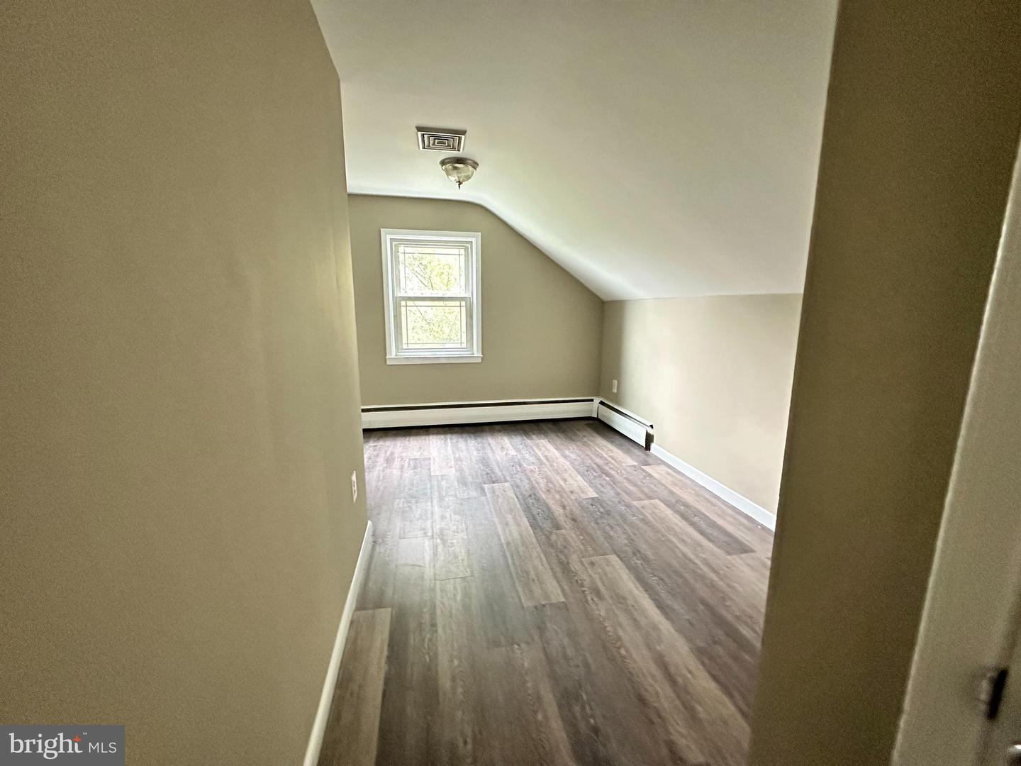 1301 N Gravel Pike #b Property Photo 14