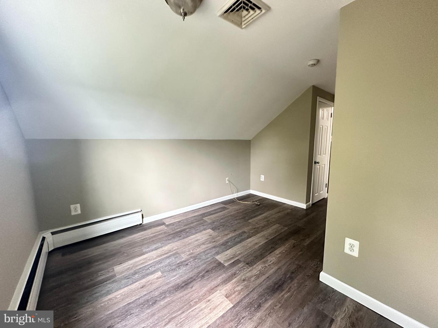 1301 N Gravel Pike #b Property Photo 16