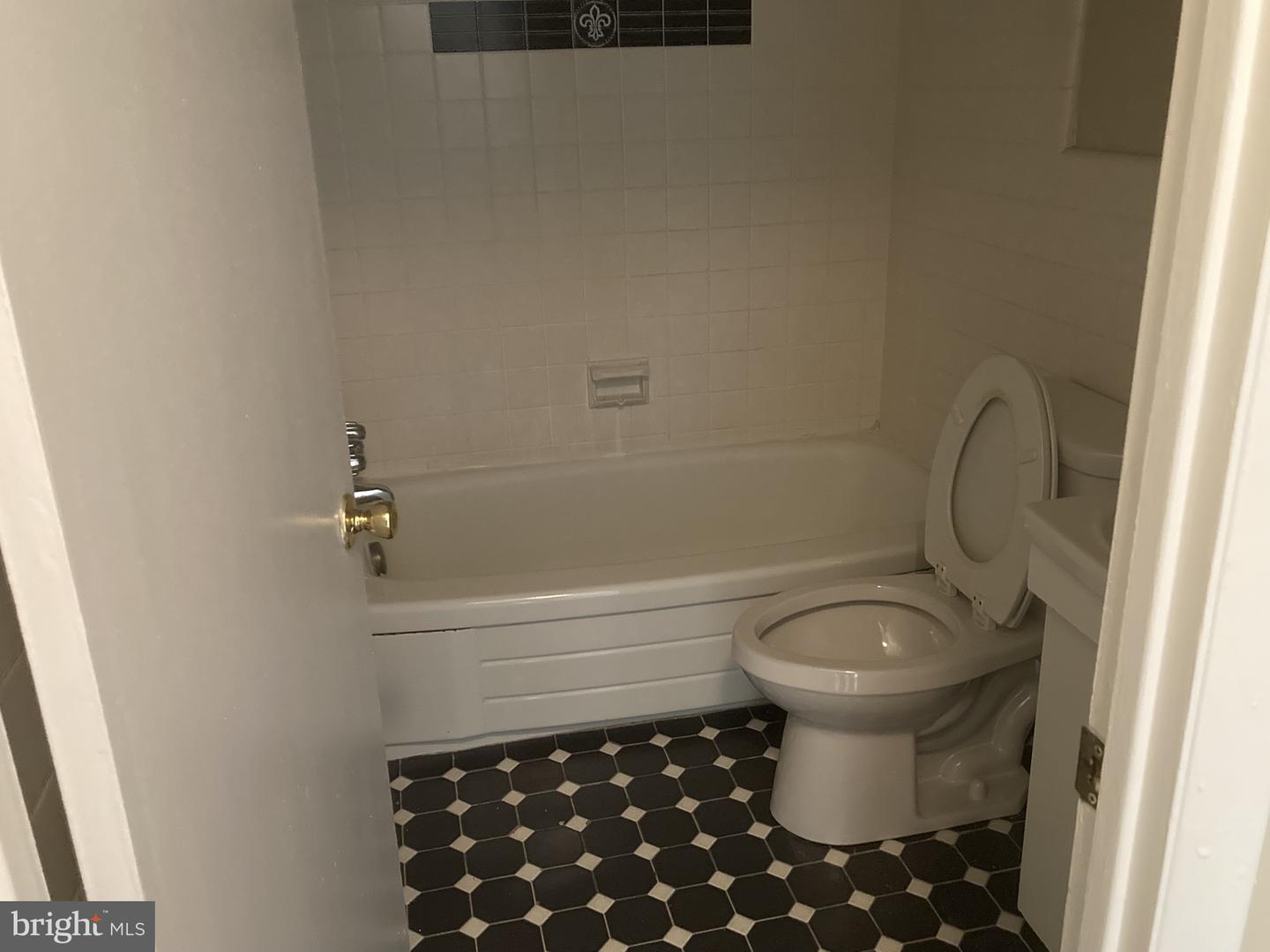1600 Church Rd #a-300 Property Photo 7