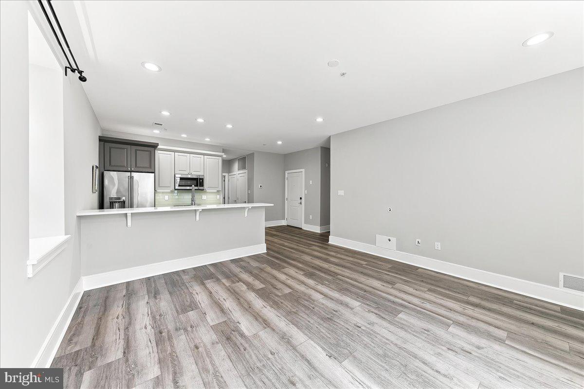 537 Apple St #101 Property Photo 6