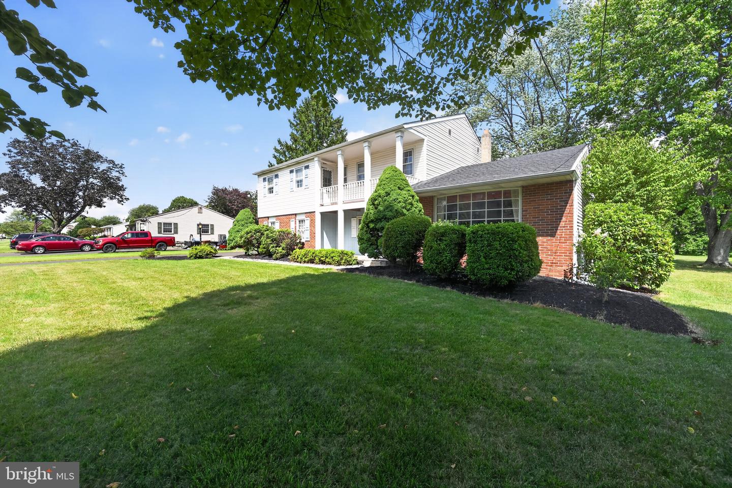 840 Wright Dr Property Photo 3