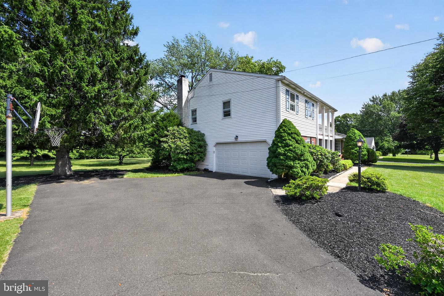 840 Wright Dr Property Photo 4