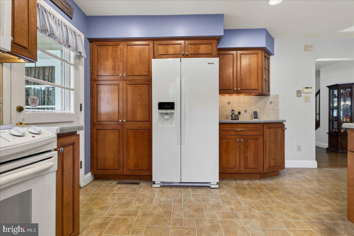 2125 Berry Dr Property Photo 13