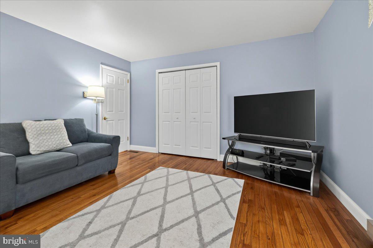 2125 Berry Dr Property Photo 17