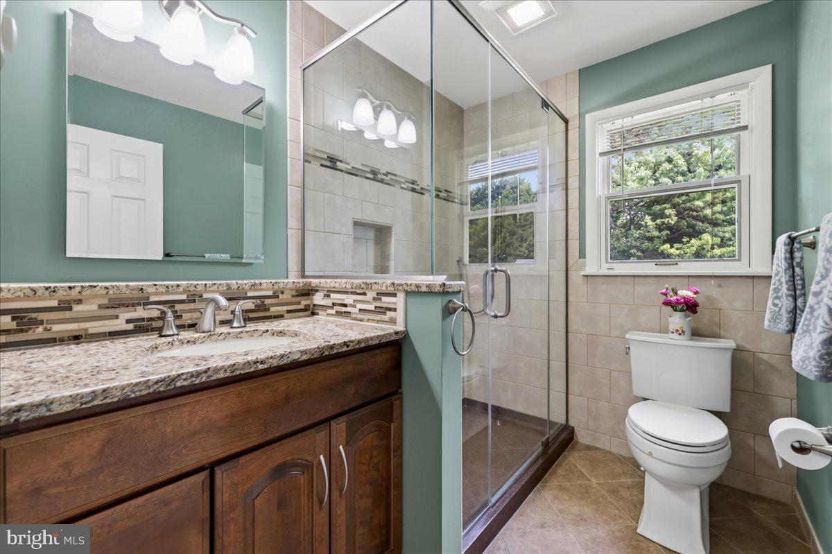 2125 Berry Dr Property Photo 20
