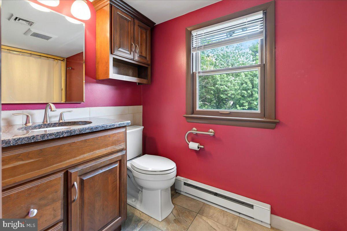 2125 Berry Dr Property Photo 27