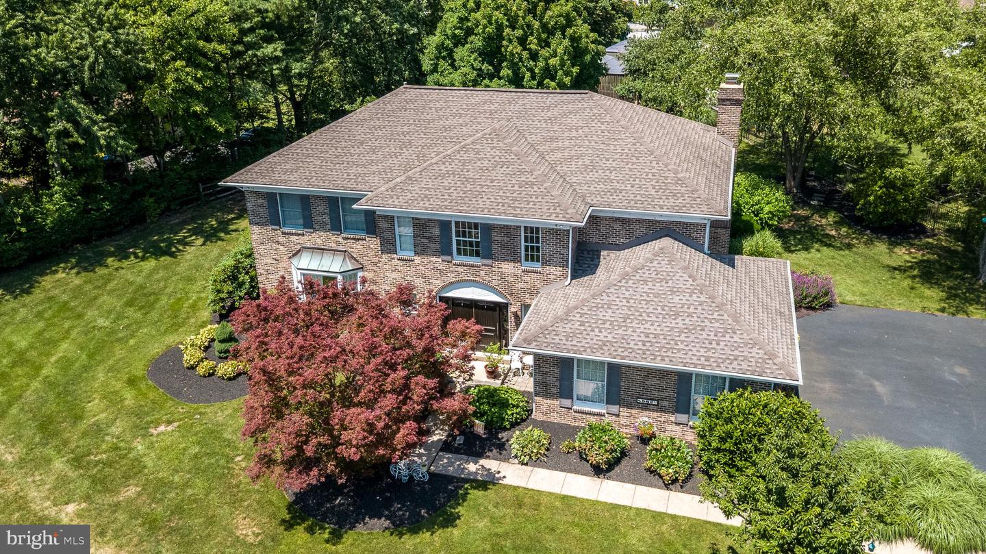 582 Weikel Rd # Property Photo 3