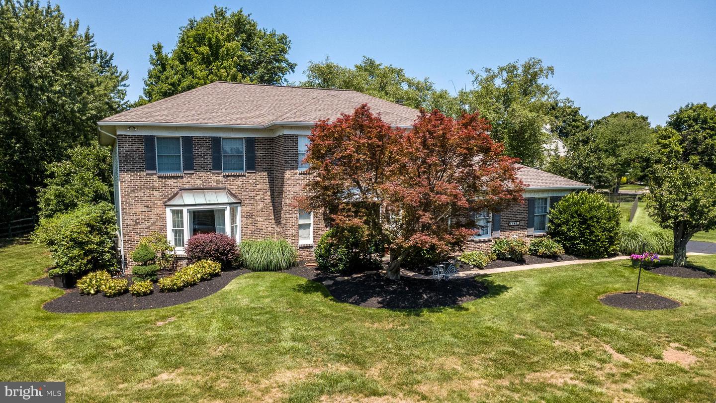 582 Weikel Rd # Property Photo 4
