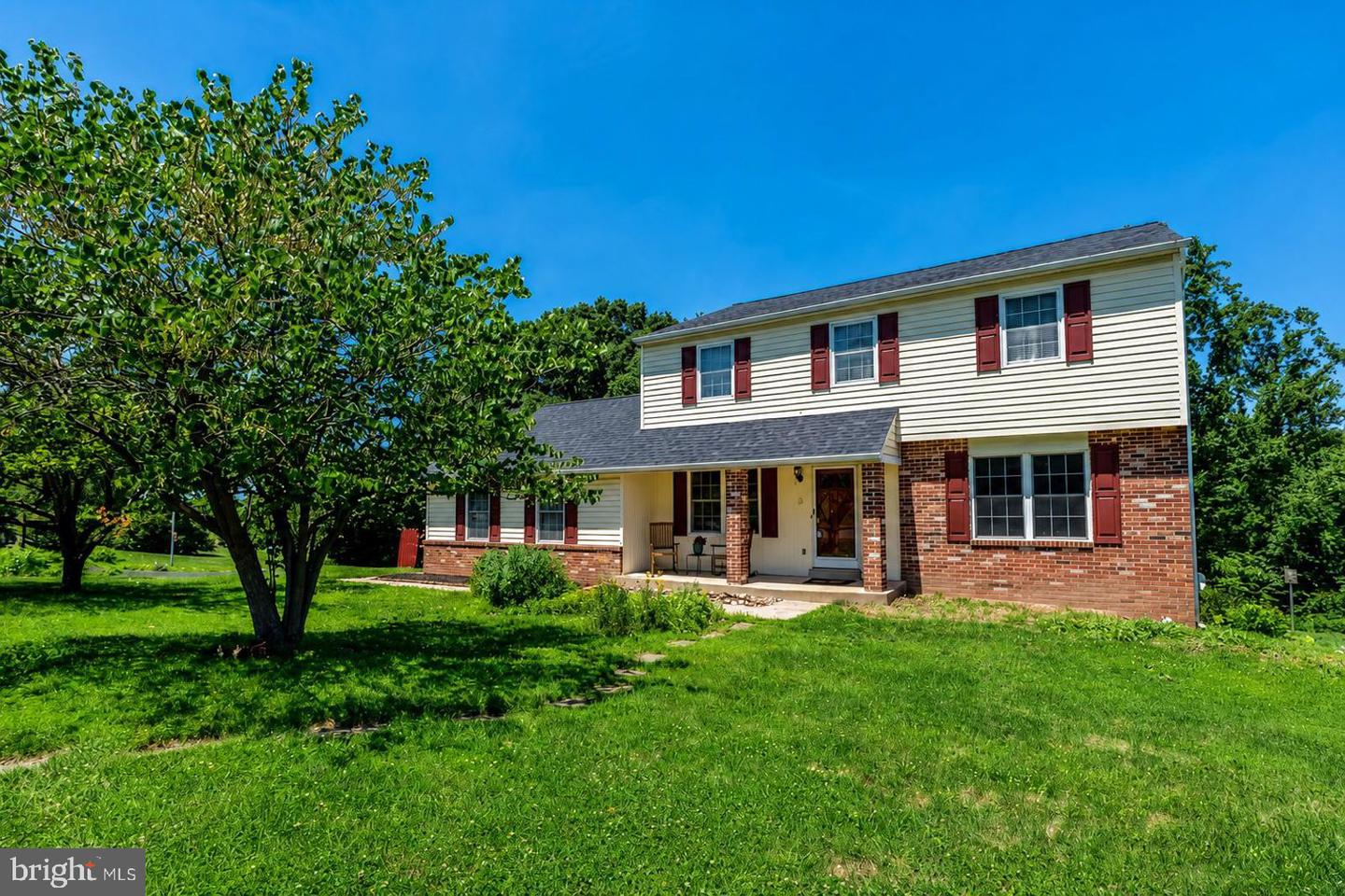 25 IROQUOIS DR