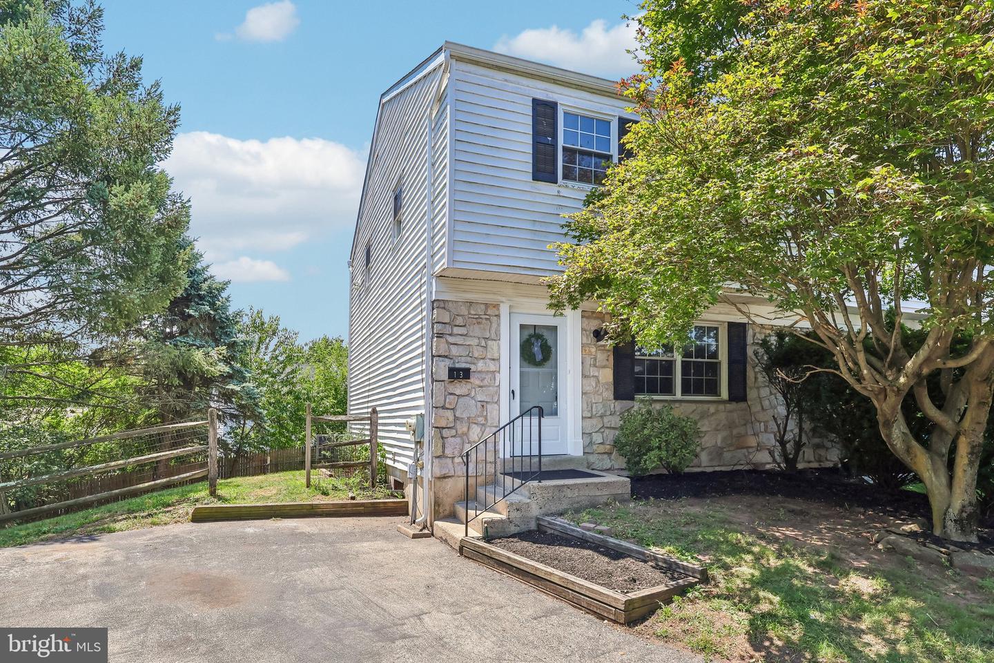 13 Evergreen Rd Property Photo 1