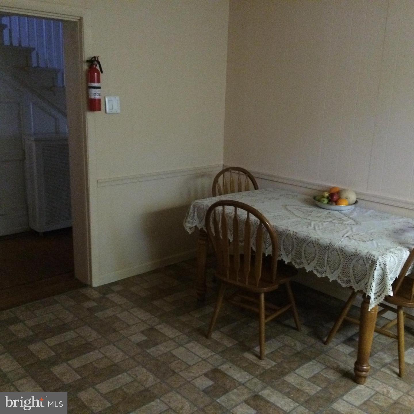 7305 N Twelfth St Property Photo 4