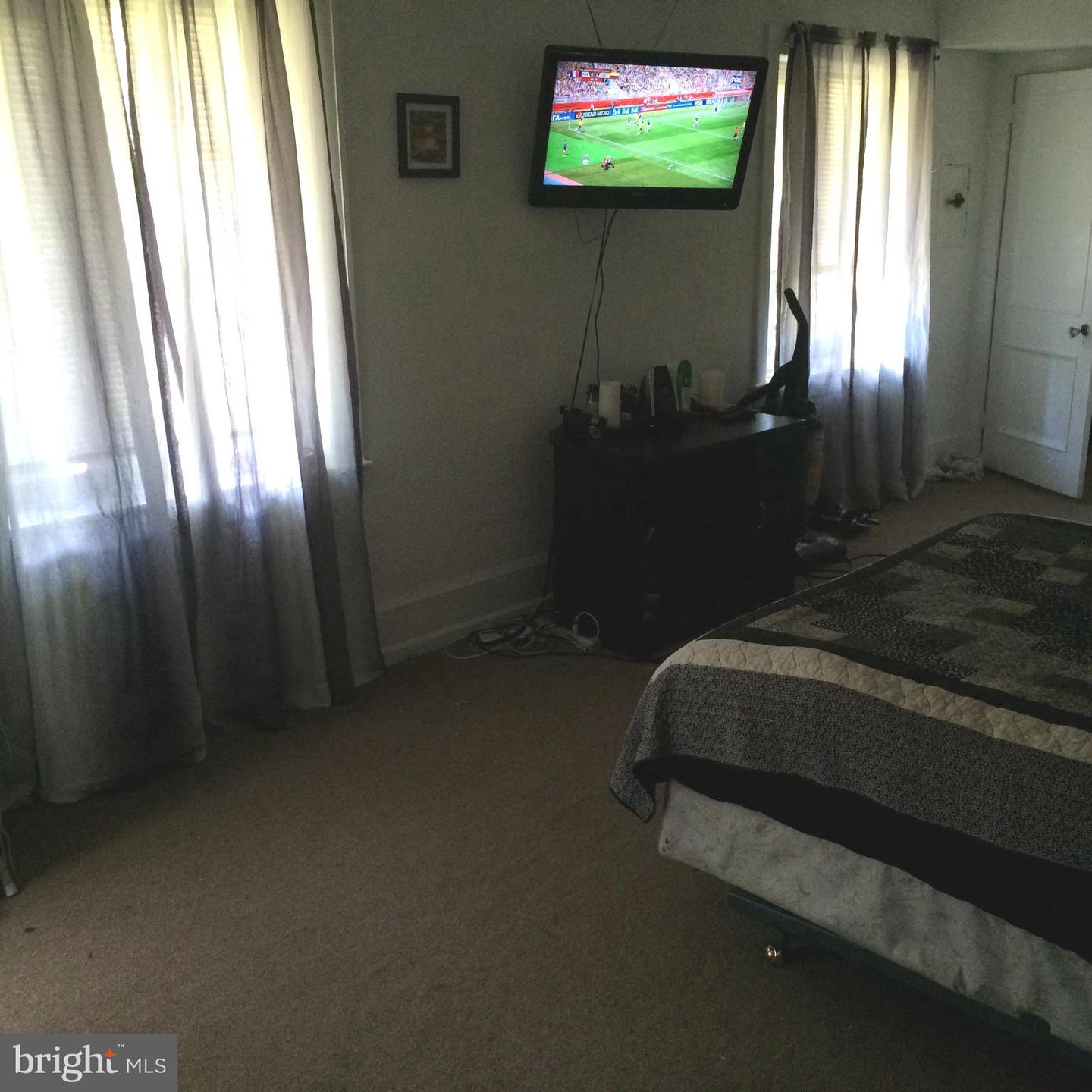 7305 N Twelfth St Property Photo 10