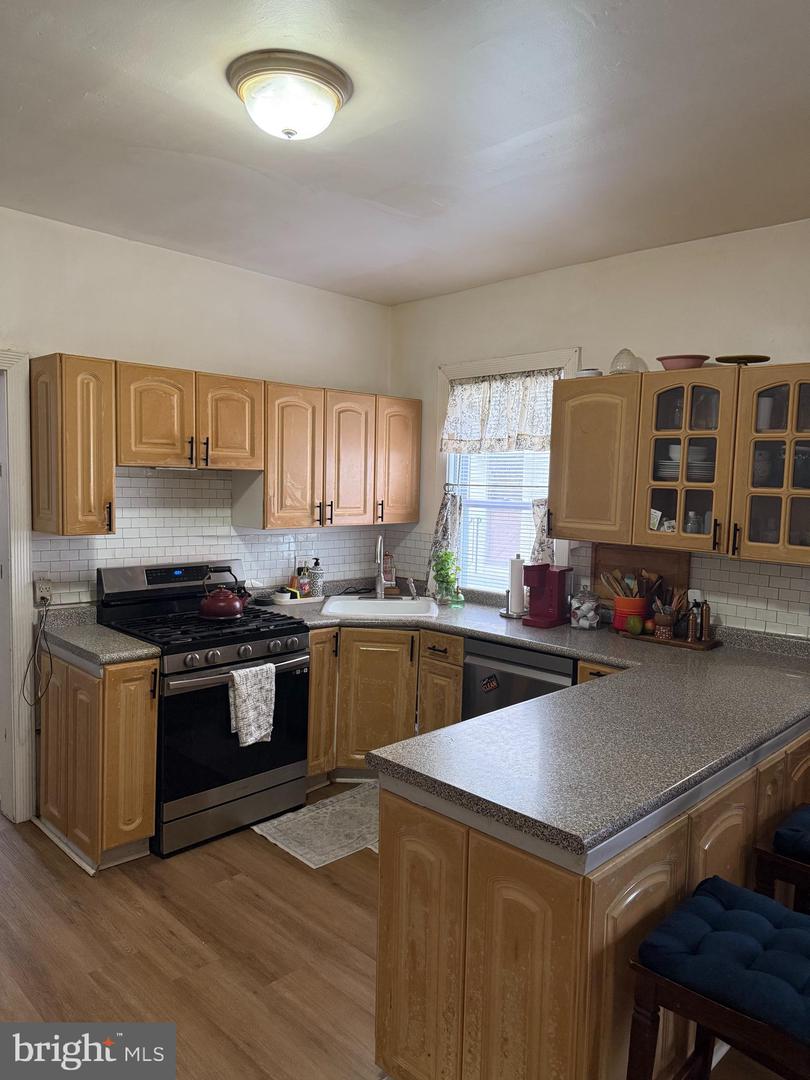 1504 Willow Ave Property Photo 5