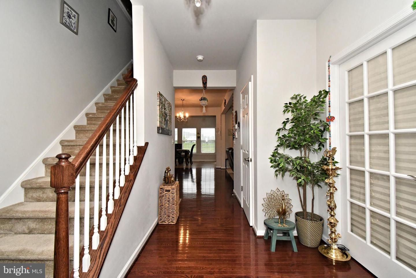 245 Sumner Ct Property Photo 4