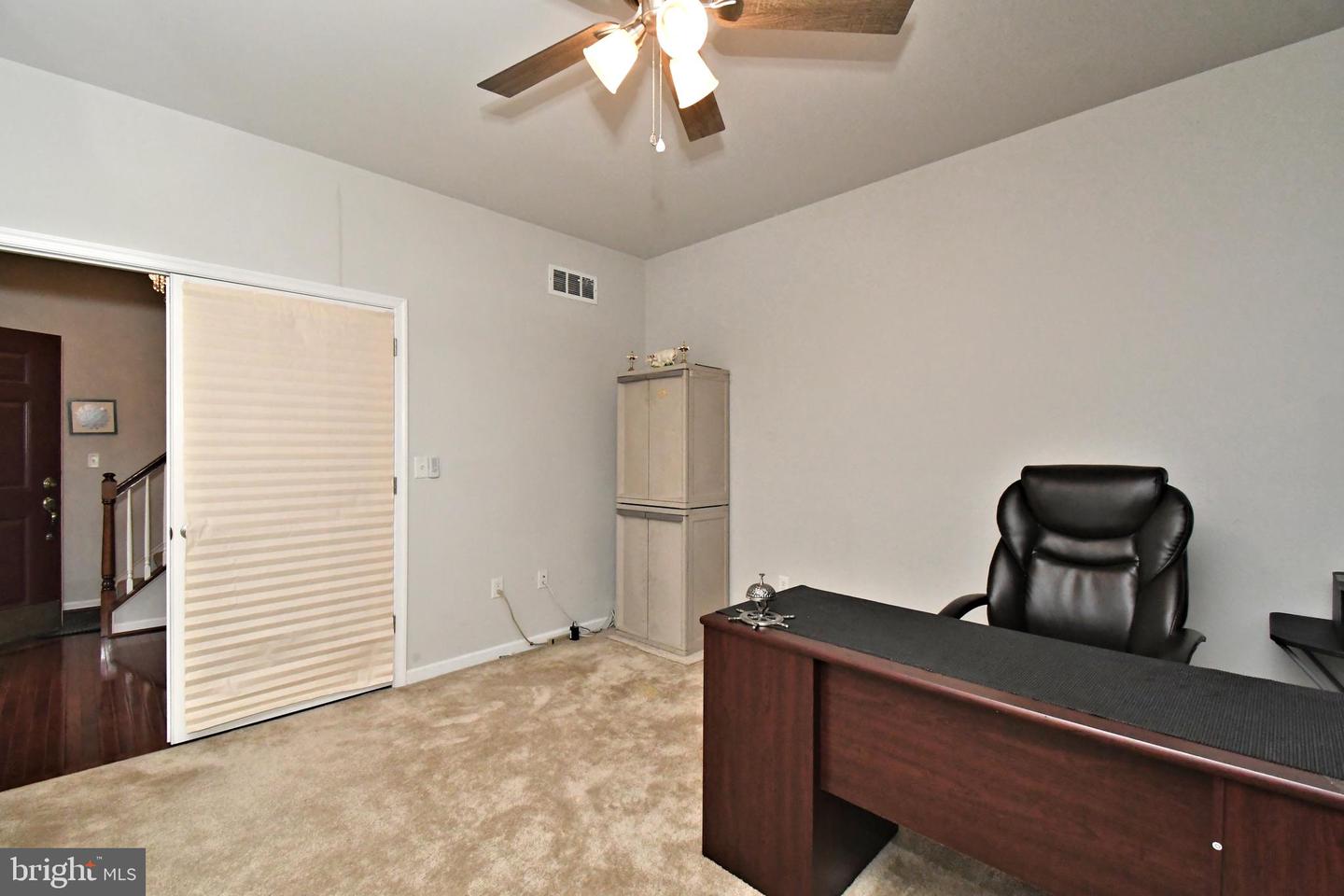 245 Sumner Ct Property Photo 6
