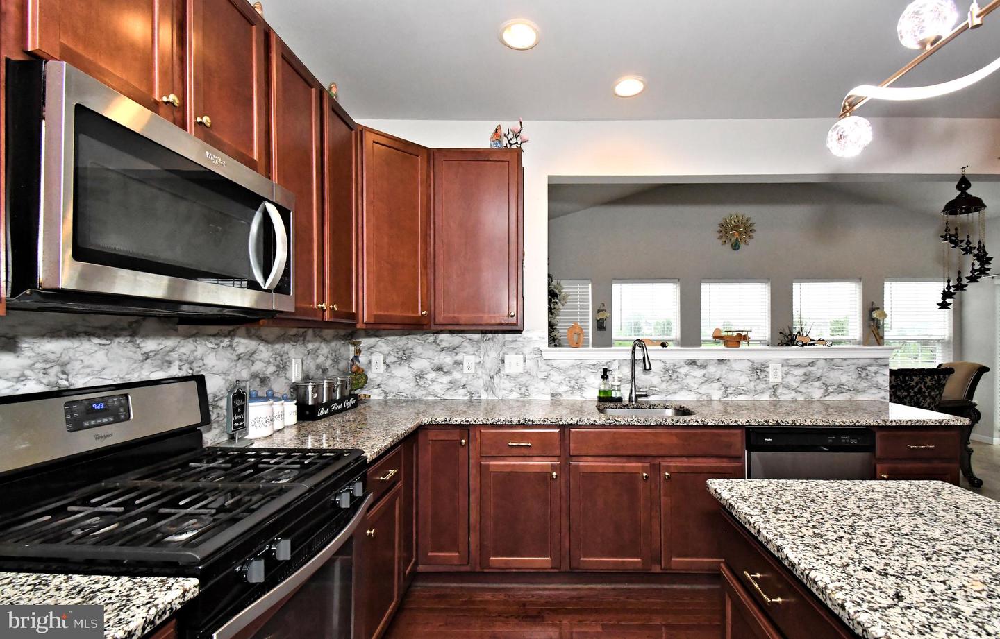 245 Sumner Ct Property Photo 14