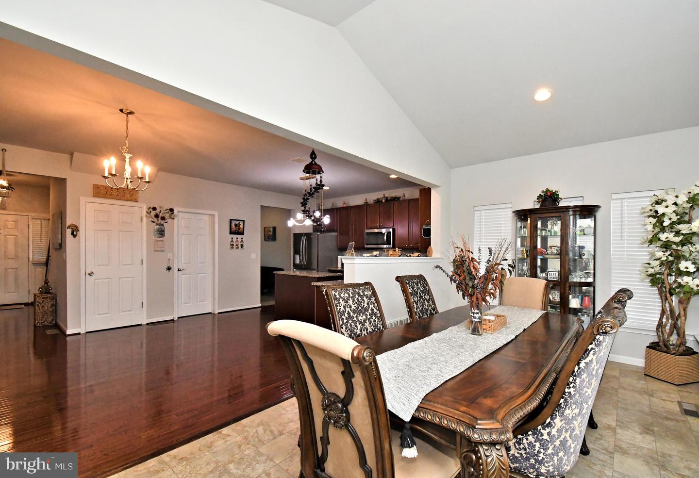 245 Sumner Ct Property Photo 18
