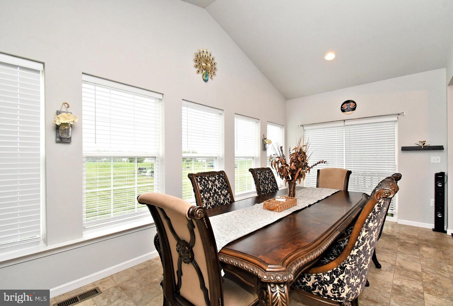 245 Sumner Ct Property Photo 21