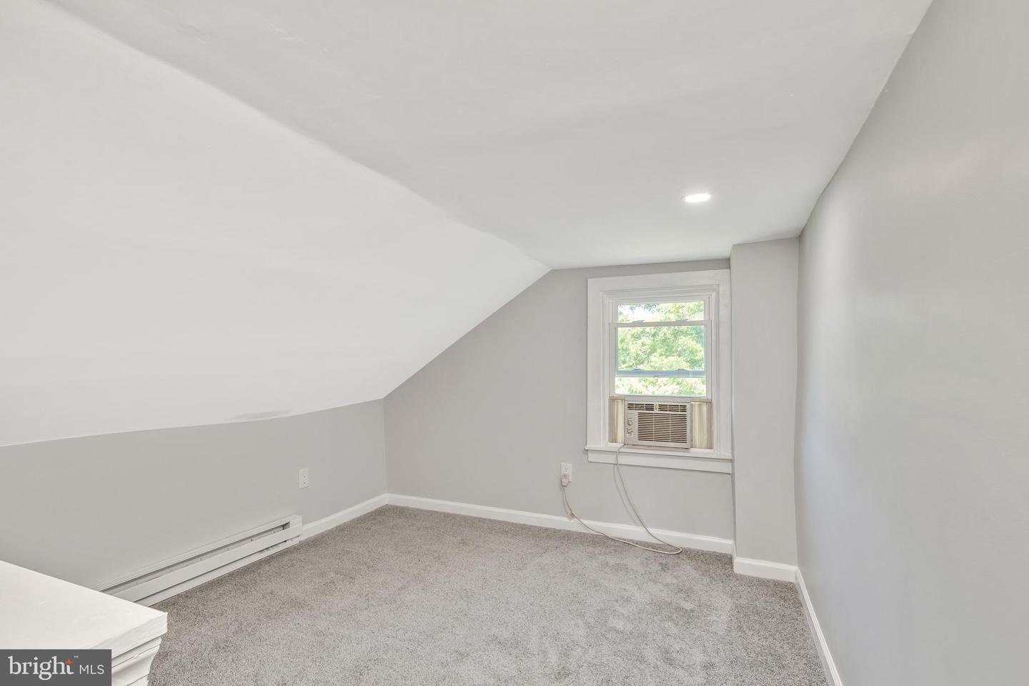 204 Elm Ave Property Photo 25