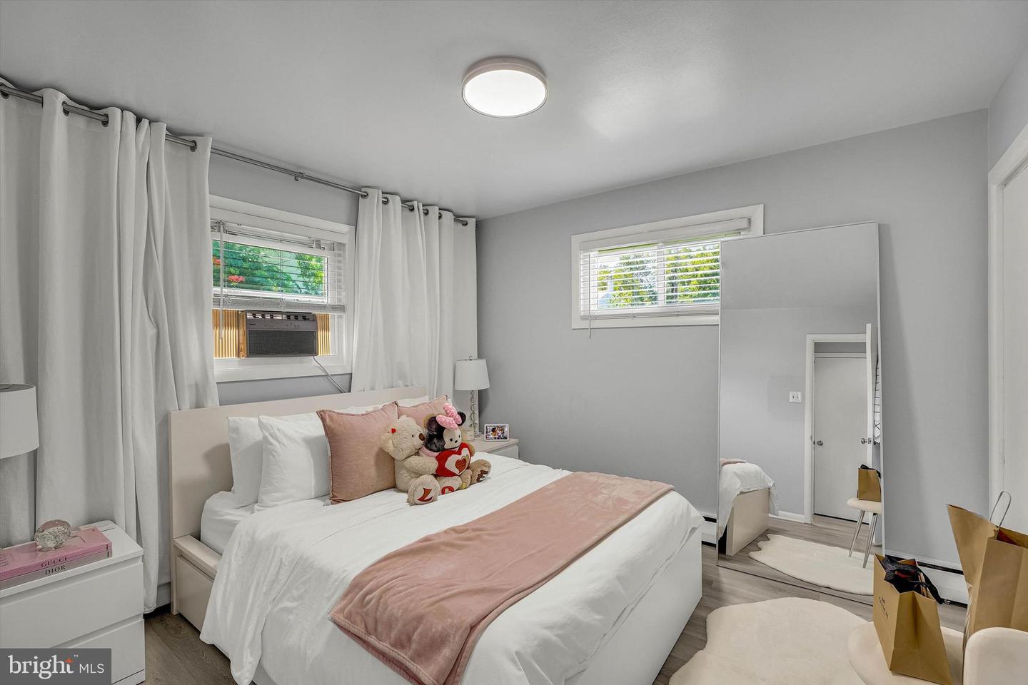 215 S Henderson Rd # Property Photo 24