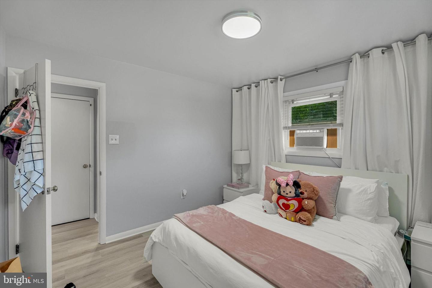 215 S Henderson Rd # Property Photo 26