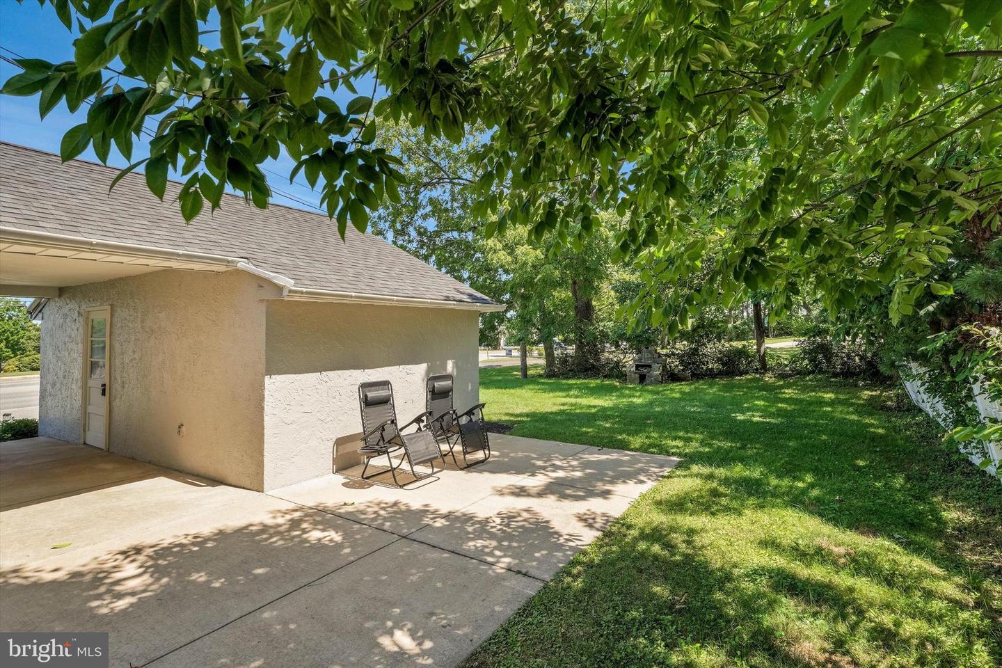 215 S Henderson Rd # Property Photo 34