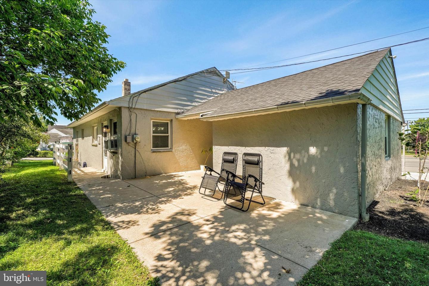 215 S Henderson Rd # Property Photo 36