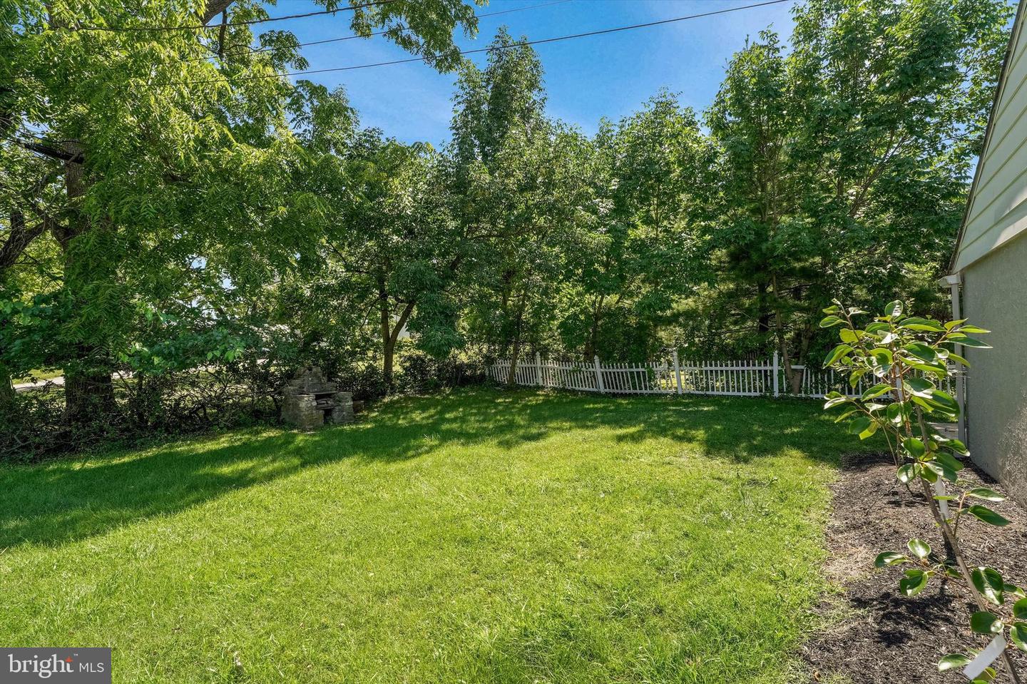 215 S Henderson Rd # Property Photo 37