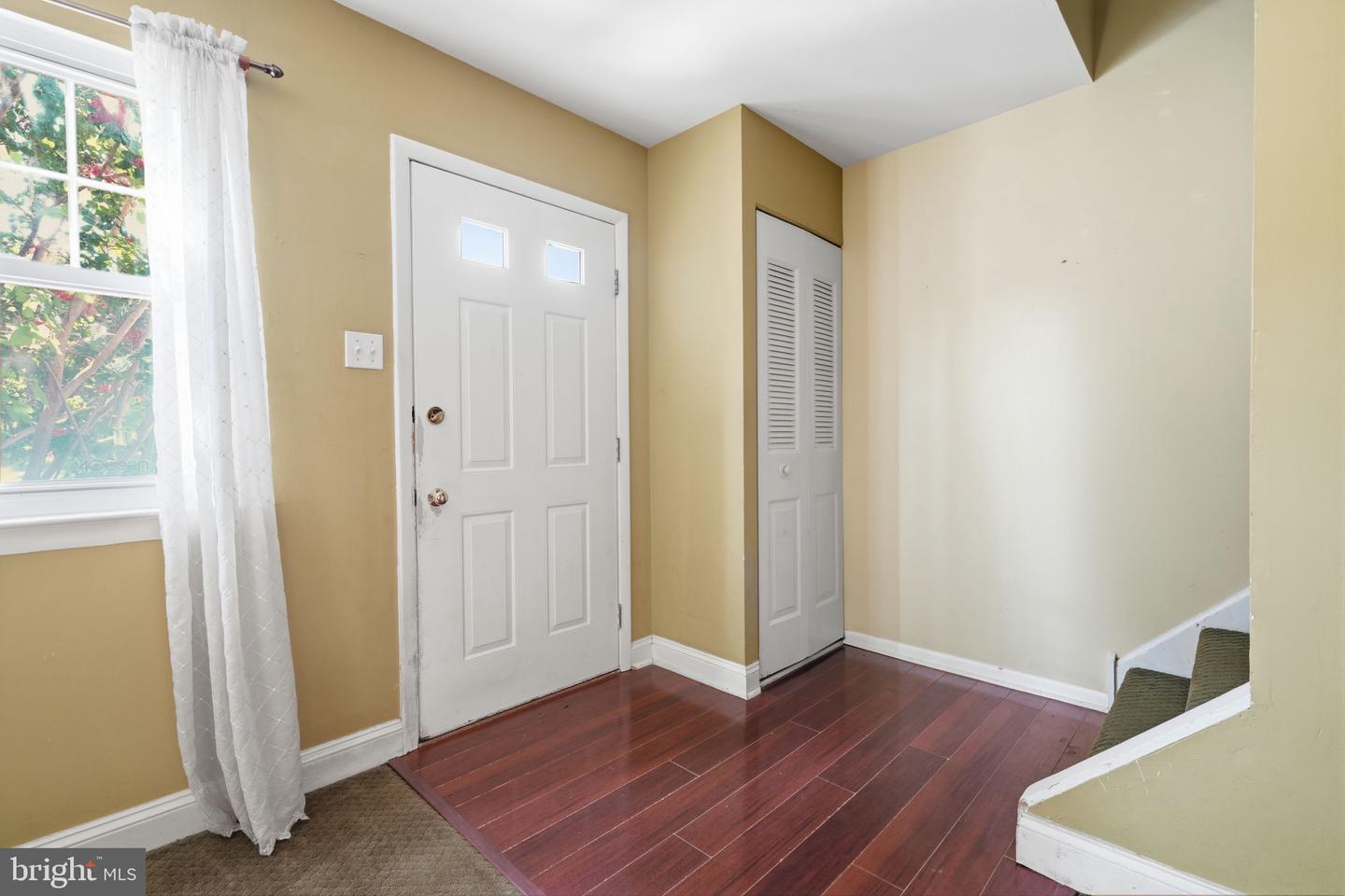 515 York Rd #9-f Property Photo 3