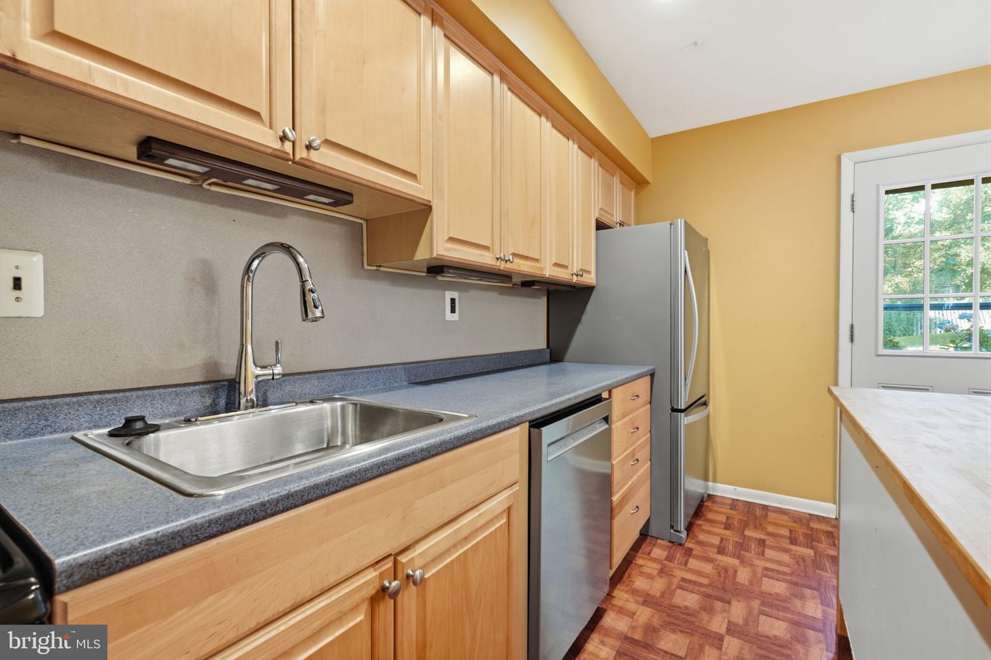 515 York Rd #9-f Property Photo 10