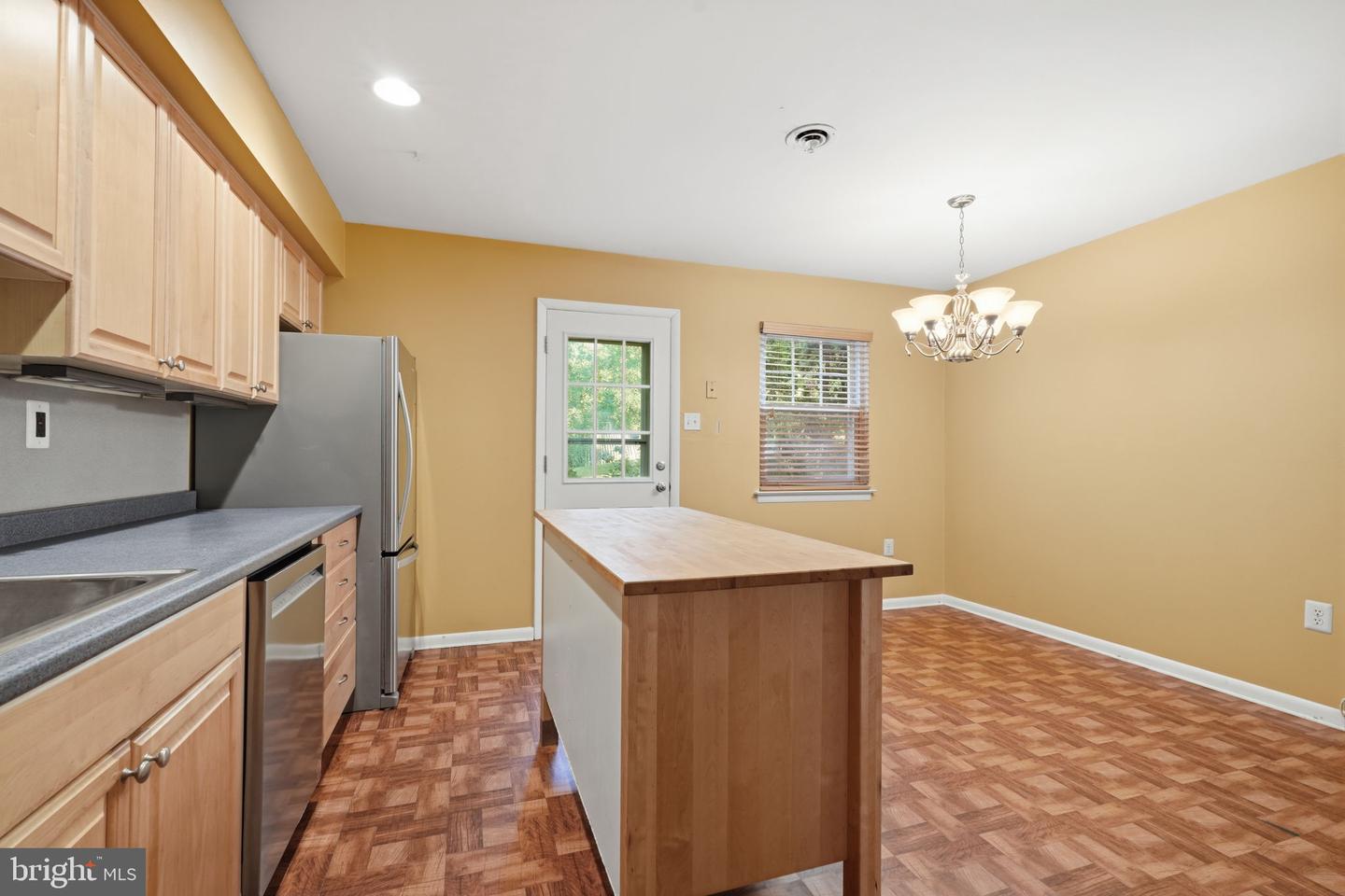 515 York Rd #9-f Property Photo 11