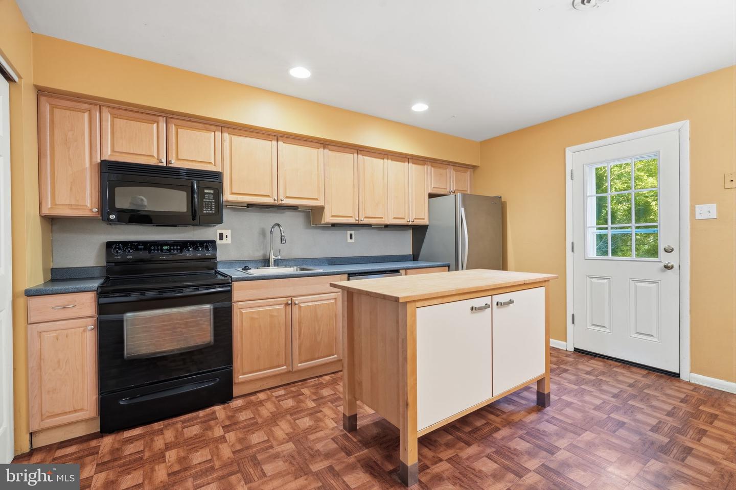 515 York Rd #9-f Property Photo 12