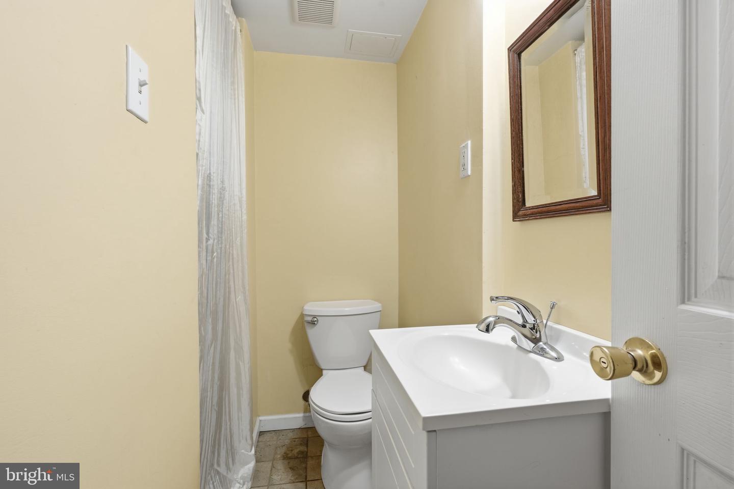 515 York Rd #9-f Property Photo 15