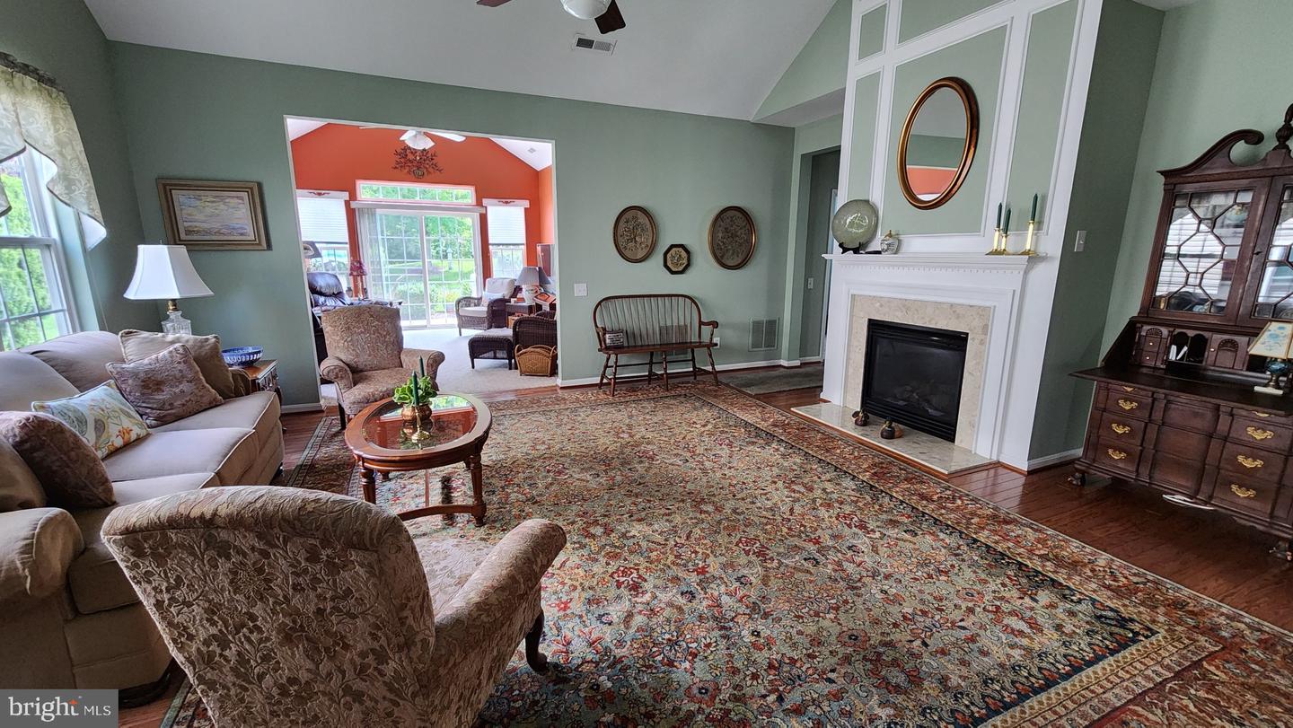 734 Twining Way Property Photo 18