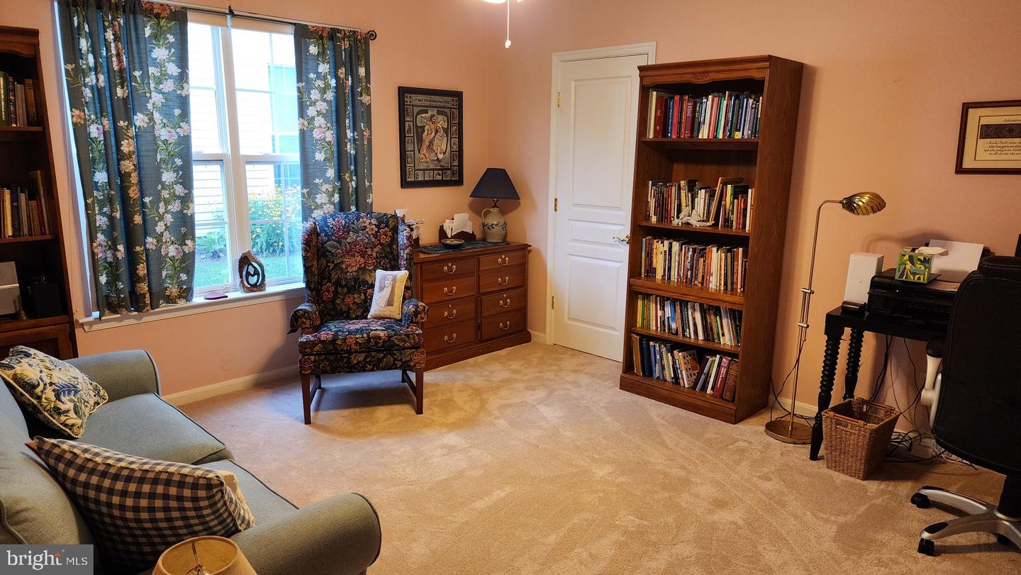 734 Twining Way Property Photo 34