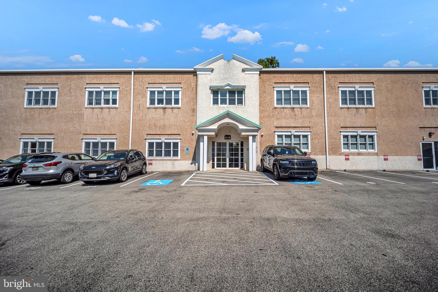815 Greenwood Ave #a-4 Property Photo 1